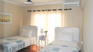 Habitación doble, baño compartido | Wifi gratis y ropa de cama