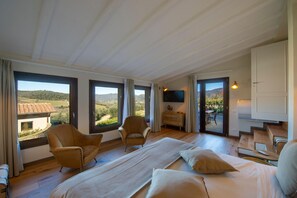 15 bedrooms, in-room safe, iron/ironing board, travel cot - VIGNE DEL CHIANTI RESORT (Gaiole in Chianti)