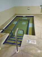 Indoor spa tub
