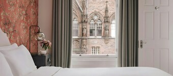 Sonder Royal Garden Apartments New Town