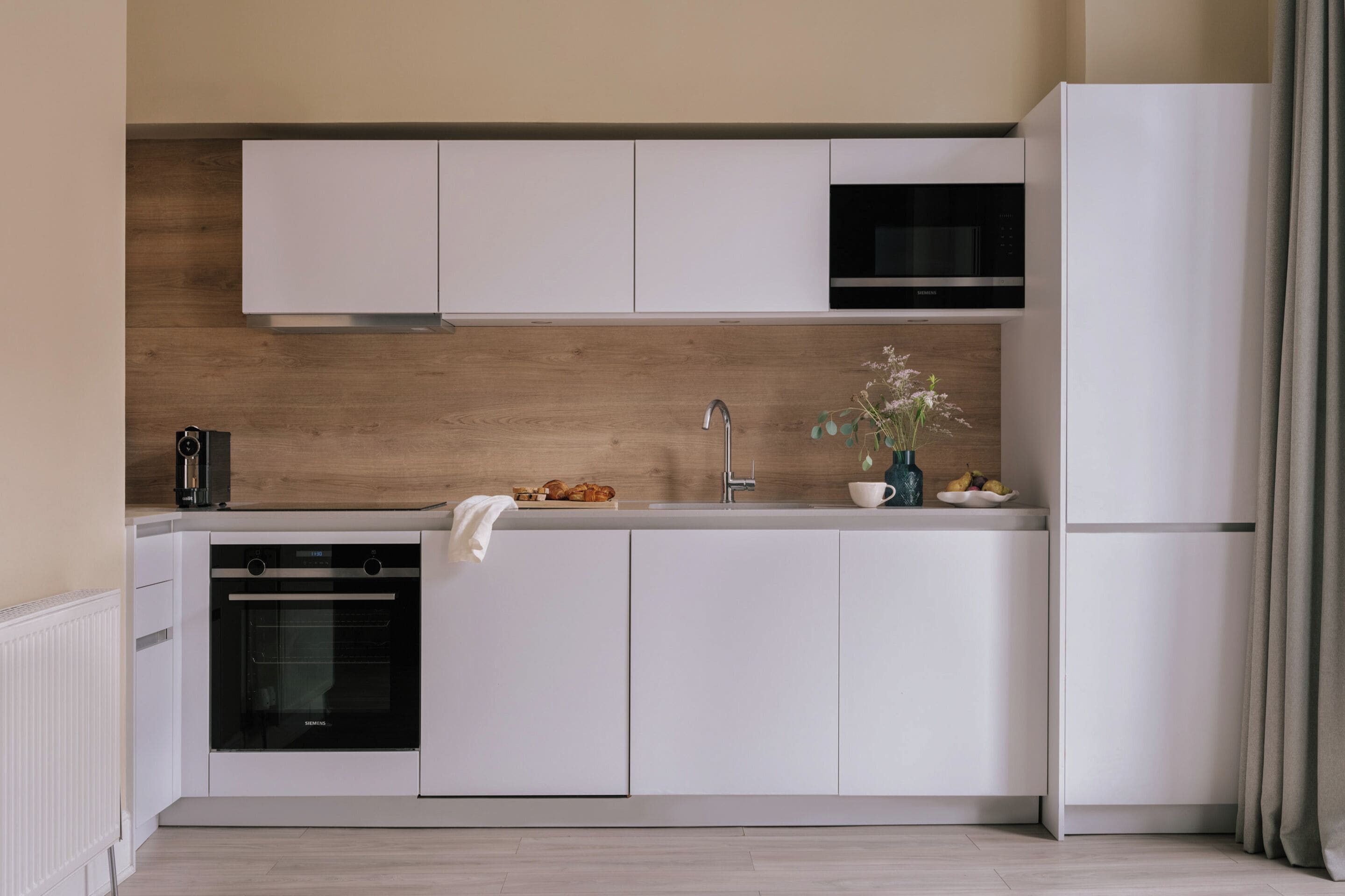 Photo - Thistle Suites Royal Garden