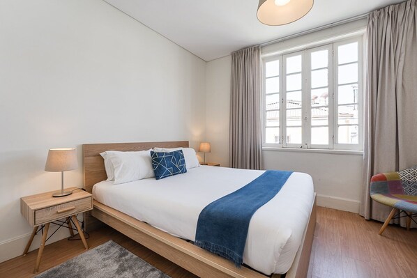 1 chambre, bureau, accès à Internet, literie fournie