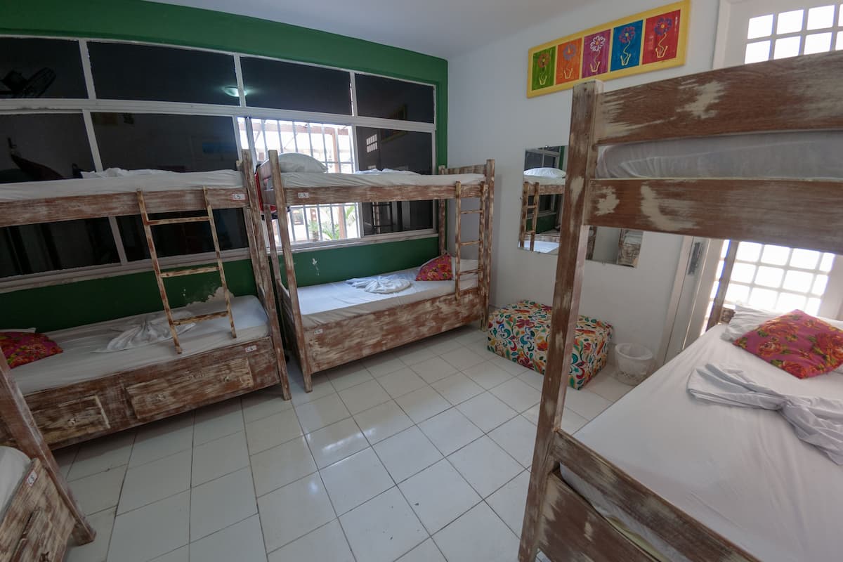 Economy Shared Dormitory, Men only (Itaparica) | 1 bedroom, premium bedding, individually decorated, free WiFi