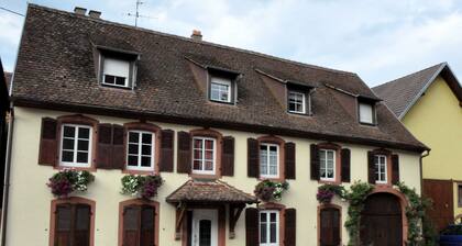 Charming spacious apartment for 4 people