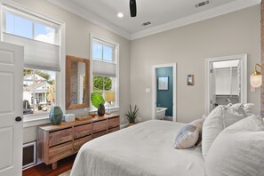 2 habitaciones, escritorio, tabla de planchar con plancha y wifi gratis 