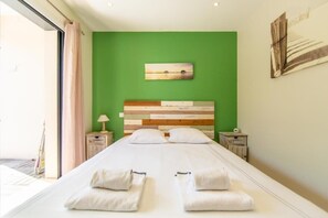 1 habitación, tabla de planchar con plancha, wifi y ropa de cama 