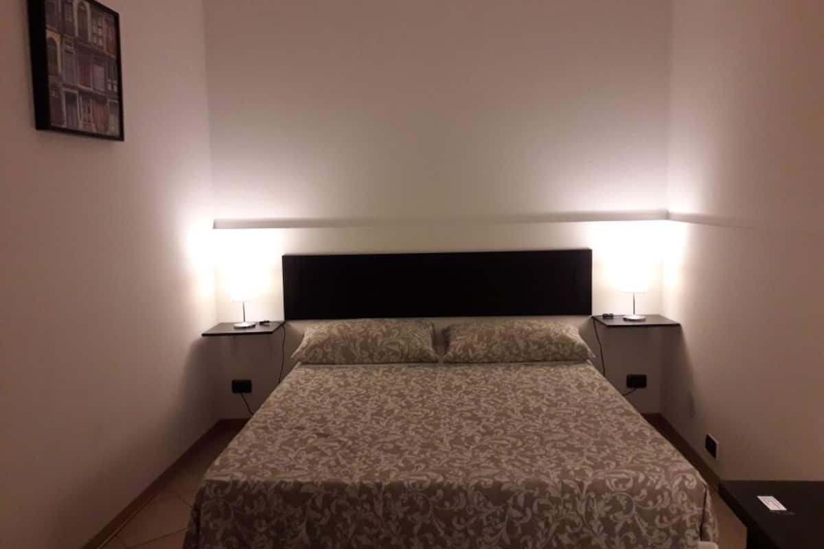 Habitación doble Deluxe | Ropa de cama de alta calidad y decoración personalizada