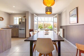 Dining - Villa Caro - 4-bedroom townhouse in Arès (Arès)