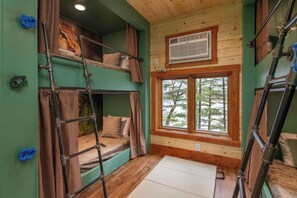 3 bedrooms, iron/ironing board, travel cot, WiFi