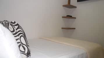 Basic Single Room | In-room safe, individually decorated, individually furnished, desk