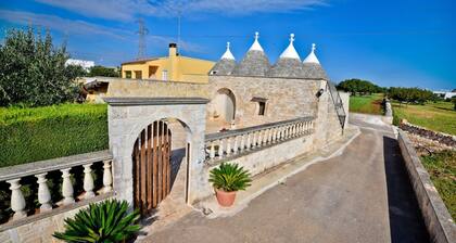 I Cinque Trulli con Piscina e Parcheggio gratuito