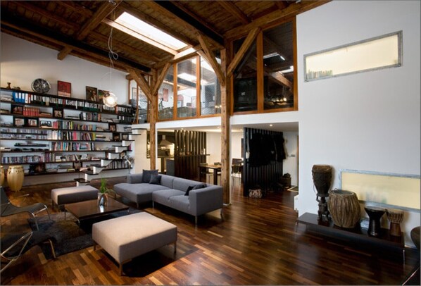 Lobby - Appart Lounge + Zouk Love (Prague)