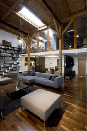 Interior - Appart Lounge + Zouk Love (Prague)