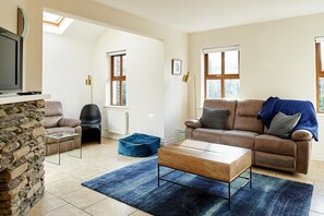 Smart TV - Light and airy house in Dingle Town (Dingle)