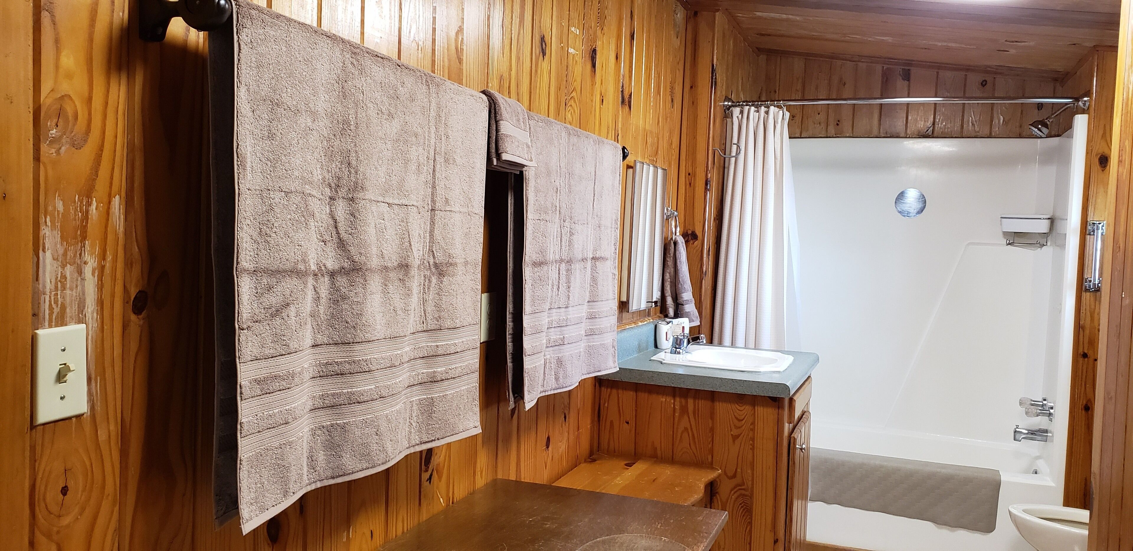 Top 10 Lake Cabin Rentals Near Center Hill, Florida Updated 2024