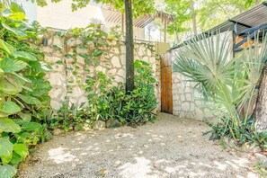 Property grounds - Secluded apartment with the best location in Tulum Town (Centro)