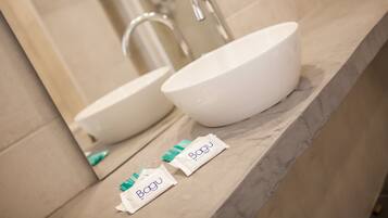 Équipements de salle de bain
