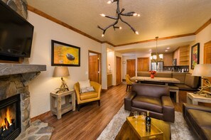 TV, fireplace