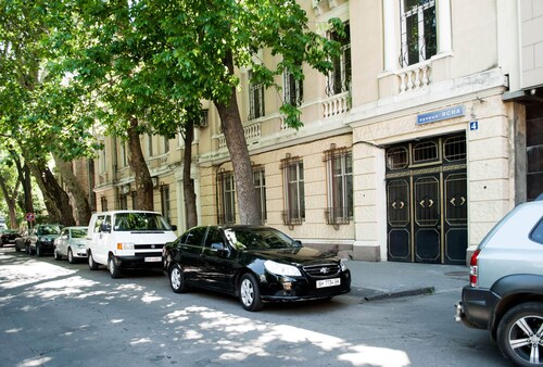 Herberge 500 m zum Strand Otrada 30 Minuten zu Fuß zum historischen Zentrum der Stadt