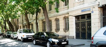 Guesthous 500 m to the beach Otrada 30 min walk to historical center of the city