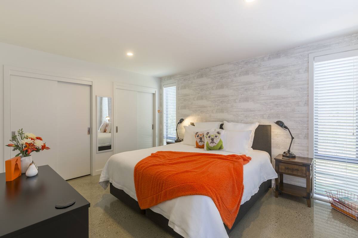 Appartement supérieur | Espace de travail pour ordinateurs portables, rideaux d’obscurcissement