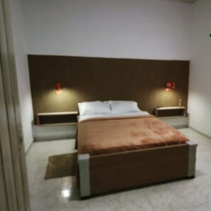 Wifi gratis y ropa de cama