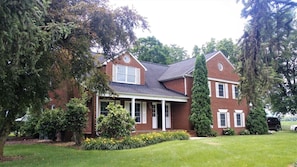 Exterior - Riverfront_mountain_view_haven (Elkton)