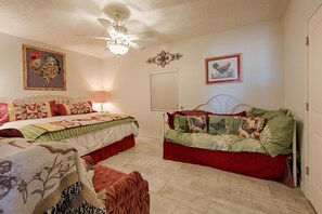 2 bedrooms, iron/ironing board, travel cot, WiFi