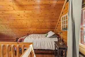 1 habitación, escritorio, tabla de planchar con plancha y wifi gratis 