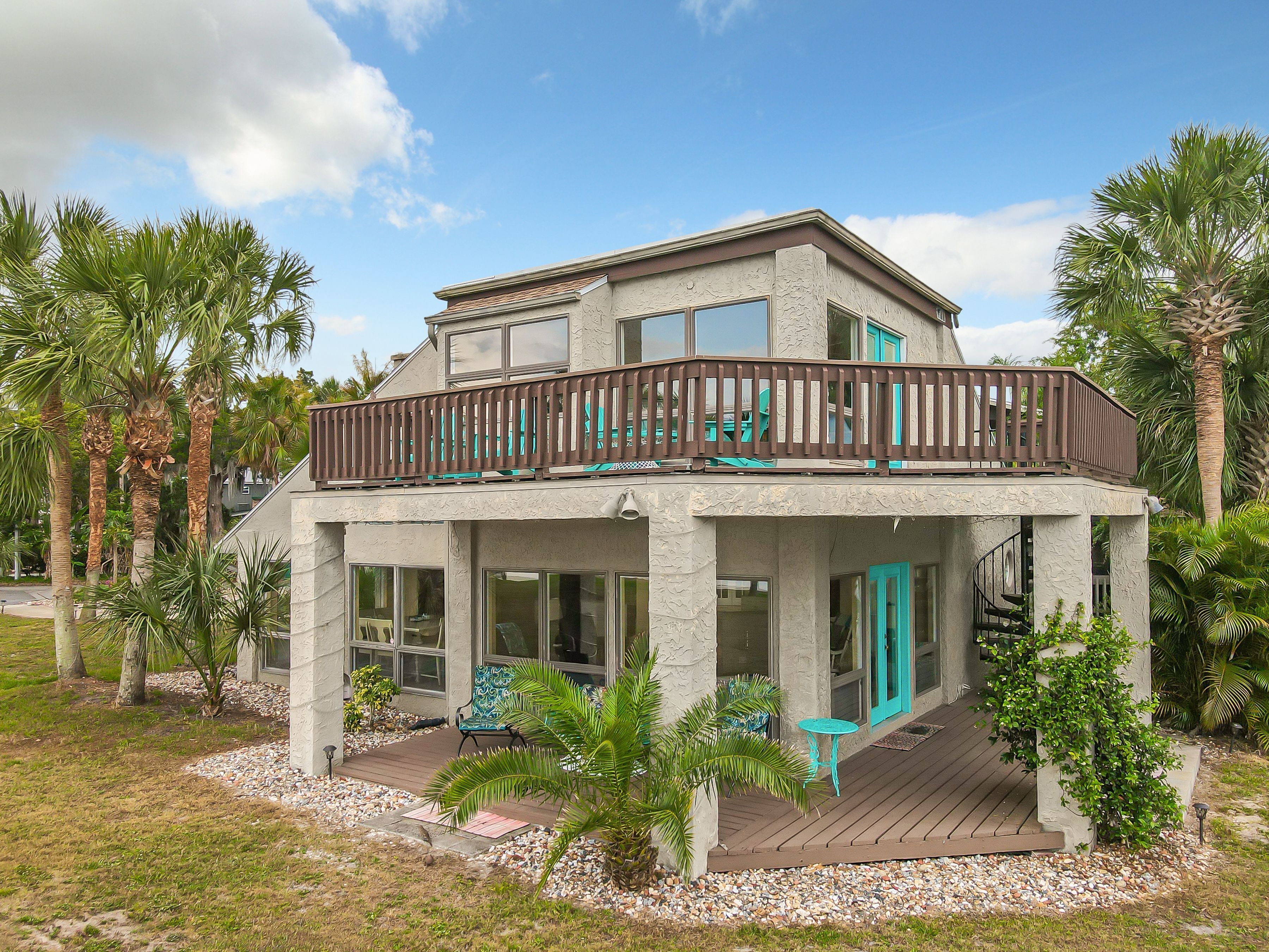Kings Bay-Waterfront-SPRING & SUMMER AVAILABLE-Bring your Boat Large Private Lot