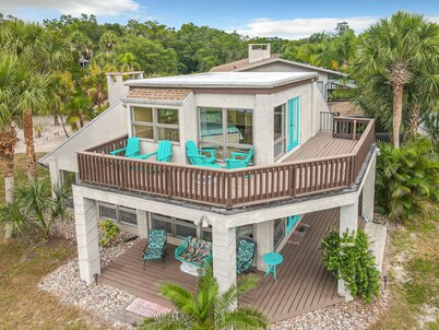 “JUL/AUG SALE” KINGS BAY, Manatees, 4 Bedrooms, Decks, 2 Docks, 400ft  shoreline