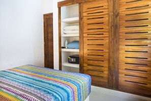 1 bedroom, in-room safe, desk, travel cot