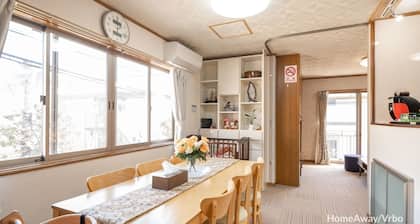 8 mins to Shinjuku sta. 5 Br luxury relaxable accommodation