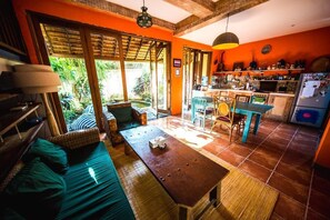 Shared kitchen - Easy Surf Villa (Canggu)