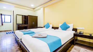 Deluxe Room | 1 bedroom, Egyptian cotton sheets, premium bedding, in-room safe