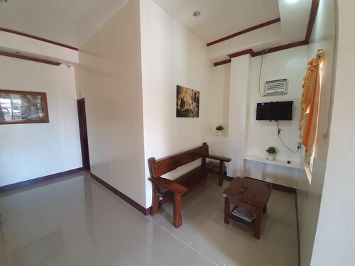 Grants Building Traveller's Lodge