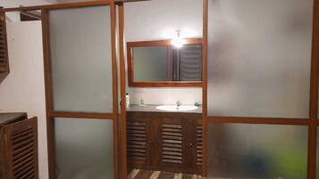 Shower, bidet, towels, soap