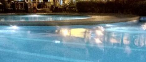 3 outdoor pools, open 8:00 AM to 8:00 PM, cabanas (surcharge)