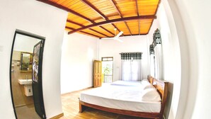 Unclassified image, 5 of 26, button - Hotel Elephant Border (Maraka)