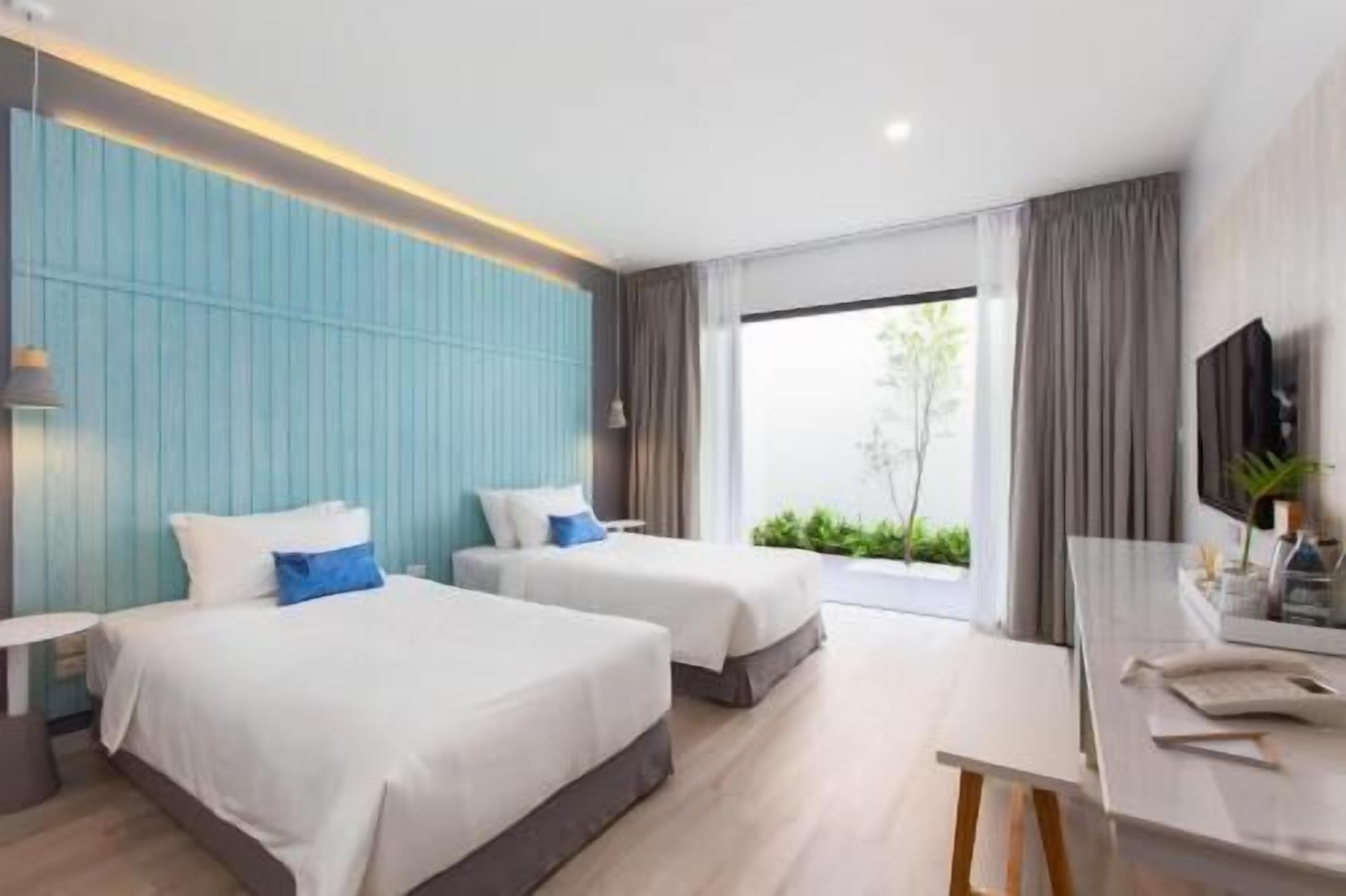 In-room safe, free WiFi, bed sheets