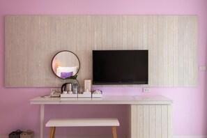 Superior Twin Room with Pool Access | Room amenity