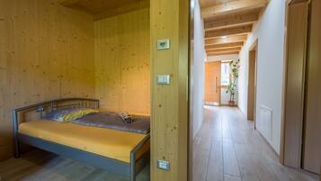 2 habitaciones, wifi gratis y ropa de cama