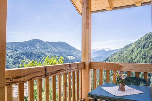 Charming Cottage Eckgenn with Wi-Fi, Mountain View, Garden & Terrace
