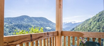 Charming Cottage Eckgenn with Wi-Fi, Mountain View, Garden & Terrace