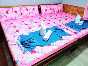 Family Room (good for 8) | Bed sheets - Blue Lagoon Inn Extension (Pagudpud)