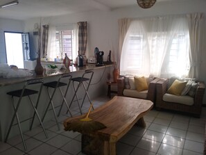 Classic House, 3 Bedrooms | In-room dining