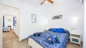 2 slaapkamers, een strijkplank/strijkijzer, gratis wifi, beddengoed