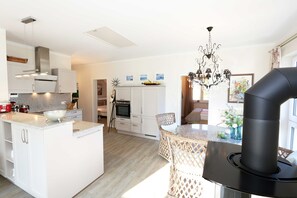 Imagen sin descripción, 3 de 34, botón