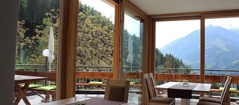 Apartment “Hofschenke Pfeiftal Almenrausch” with Terrace, Garden & Wi-Fi