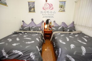 Quadruple Room | Minibar, free WiFi